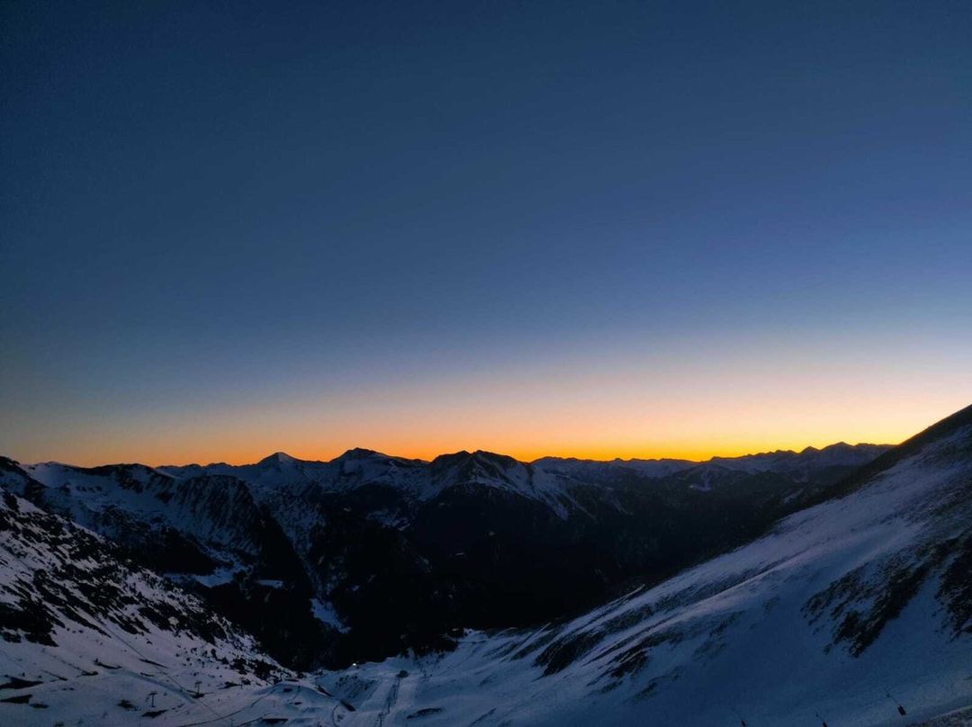 Carles Puyol y Vanesa Lorenzo se mudan a Andorra: bitcoins, metaverso y montañas