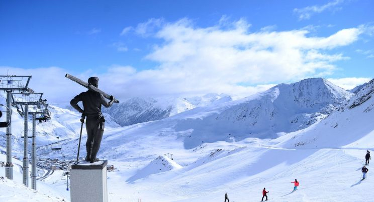 Els mitjans de comunicació d’Andorra publiquen una “fake news” i fan el ridícul